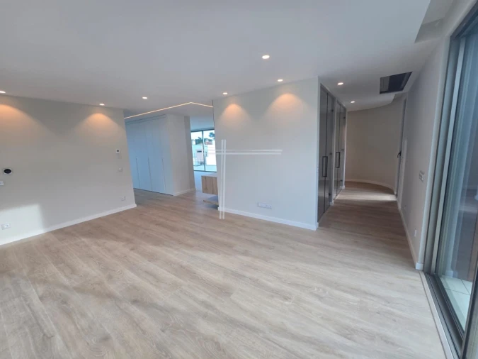 Moradia T5 para Venda em Corroios Foto 46