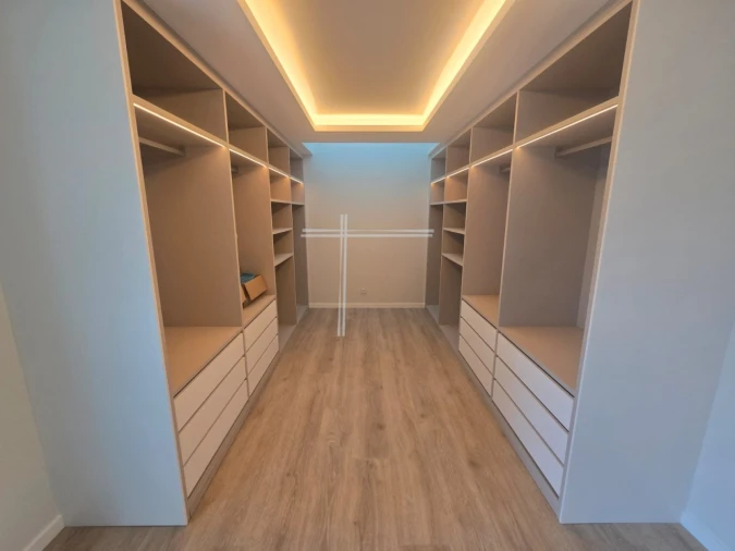 Moradia T5 para Venda em Corroios Foto 52