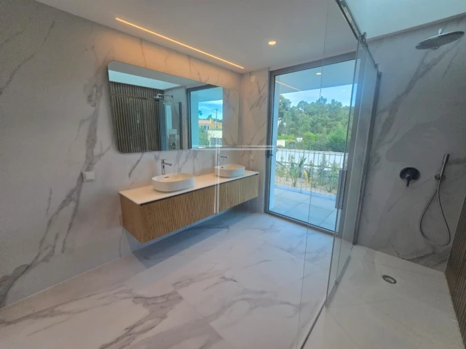 Moradia T5 para Venda em Corroios Foto 55