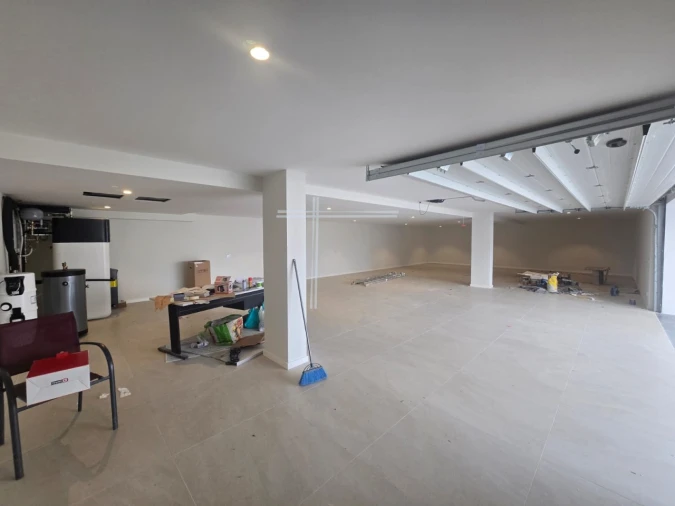 Moradia T5 para Venda em Corroios Foto 63