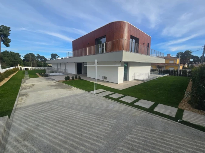 Moradia T5 para Venda em Corroios Foto 84