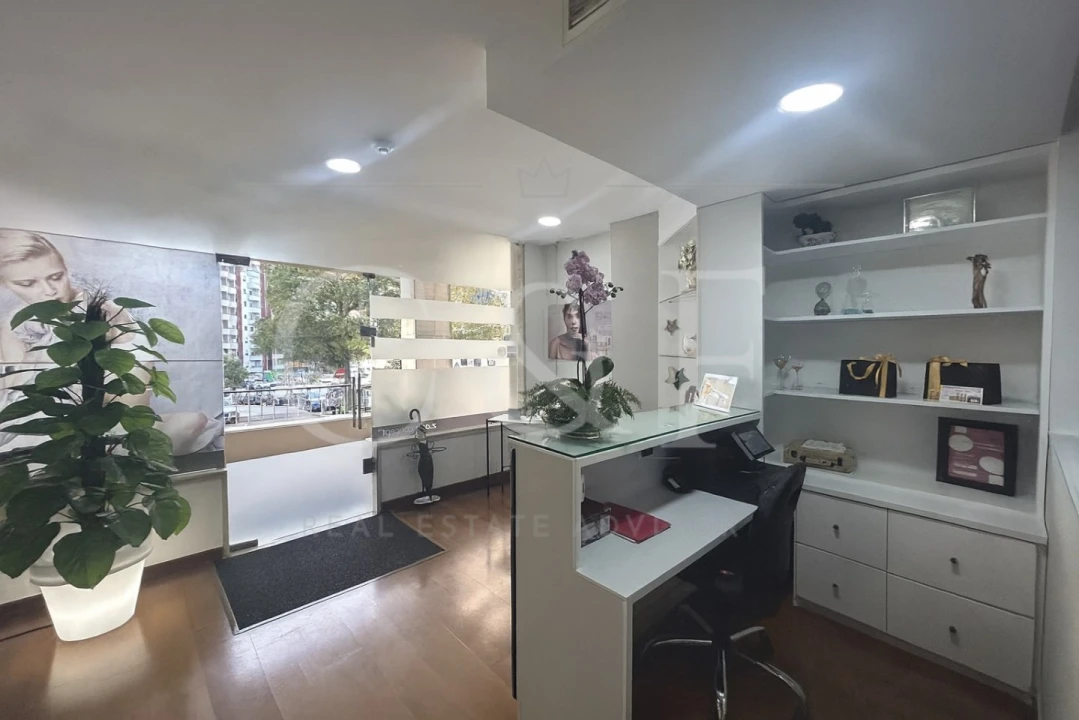 Negócio para Venda em Algés, Linda-A-Velha e Cruz Quebrada-Dafundo Foto 3