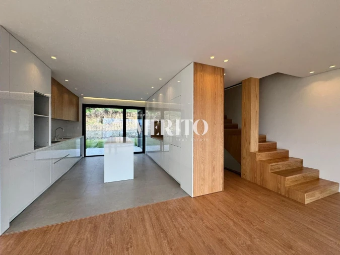 Moradia T3 para Venda em Pinheiro Foto 10