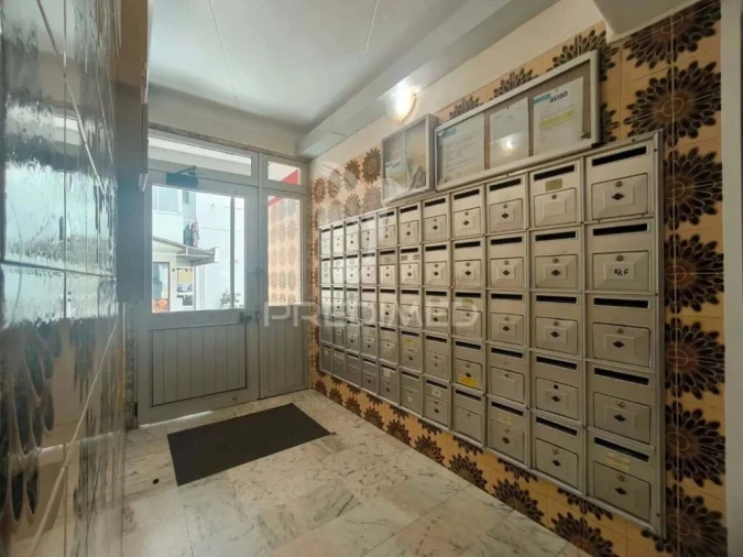 Apartamento para Venda em Alfragide Foto 3