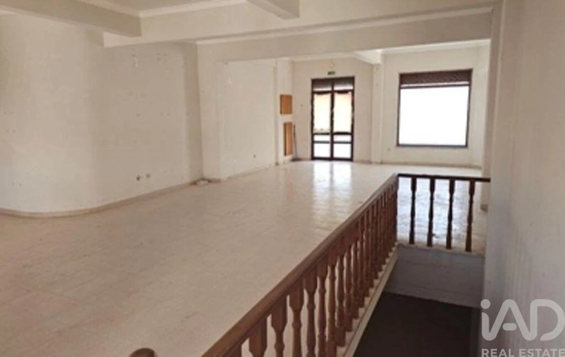 Loja para Venda em Amora Foto 2