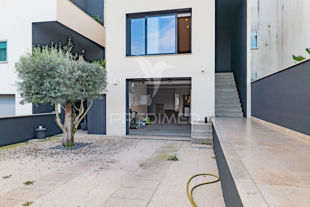 Moradia T3 para Venda em Amares e Figueiredo Foto 3