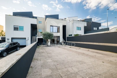 Moradia T3 para Venda em Carrazedo