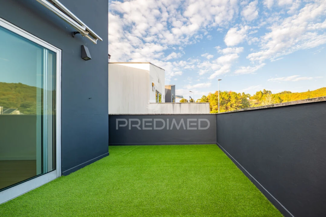 Moradia T3 para Venda em Carrazedo Foto 19