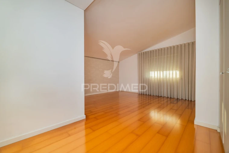 Moradia T3 para Venda em Carrazedo Foto 14