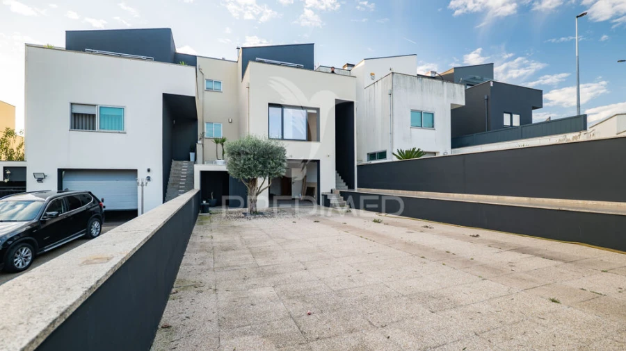Moradia T3 para Venda em Carrazedo