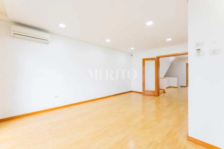 Moradia T3 para Venda em Gamil e Midões Foto 5