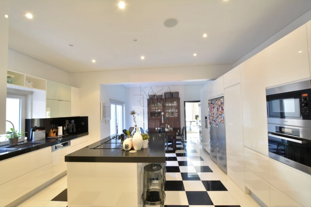 Moradia T6 para Venda em Santa Maria e São Miguel, São Martinho, São Pedro Penaferrim Foto 13