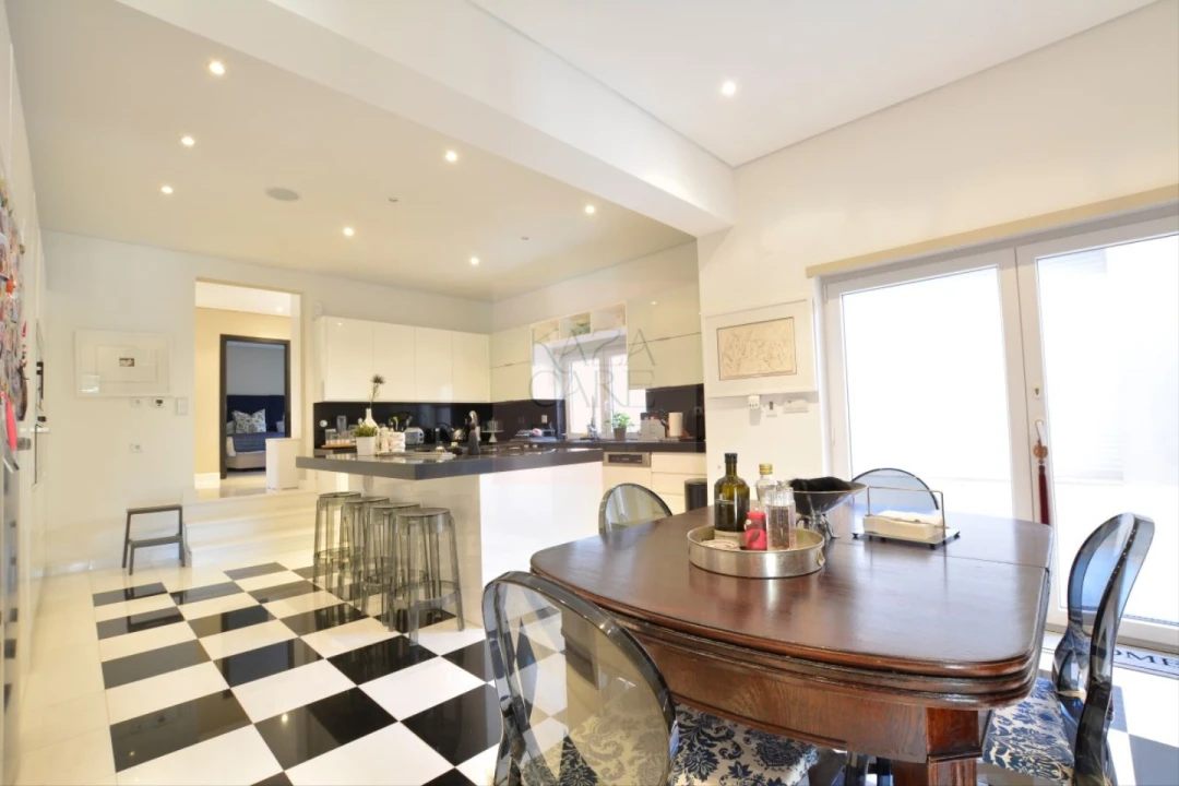 Moradia T6 para Venda em Santa Maria e São Miguel, São Martinho, São Pedro Penaferrim Foto 14