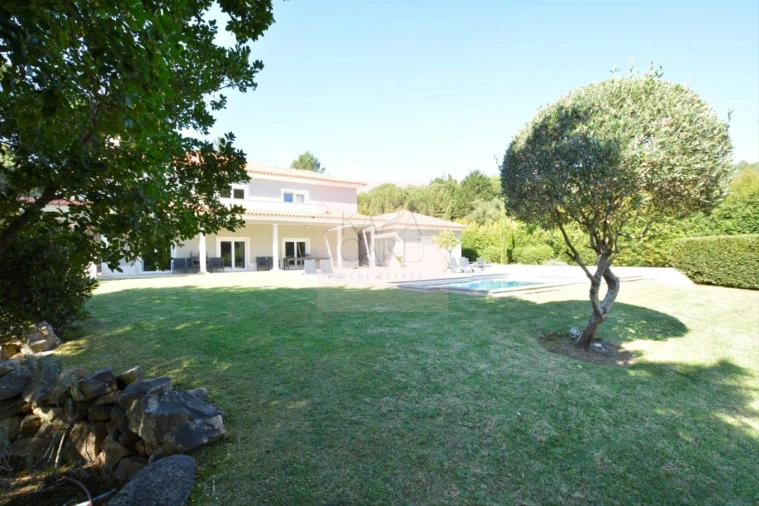 Moradia T6 para Venda em Santa Maria e São Miguel, São Martinho, São Pedro Penaferrim Foto 4