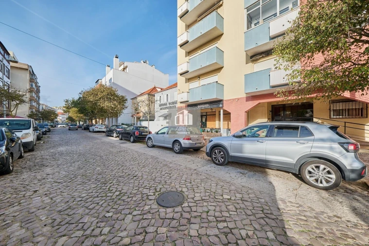 Apartamento T1 para Venda em Costa da Caparica Foto 29