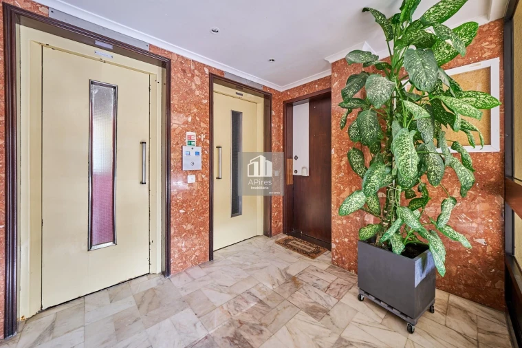 Apartamento T1 para Venda em Costa da Caparica Foto 32