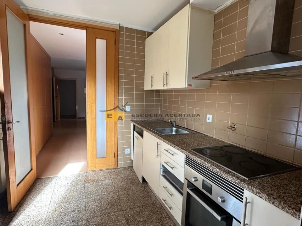 Apartamento T3 para Venda em Cidade da Maia Foto 1