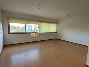 Apartamento T3 para Venda em Cidade da Maia