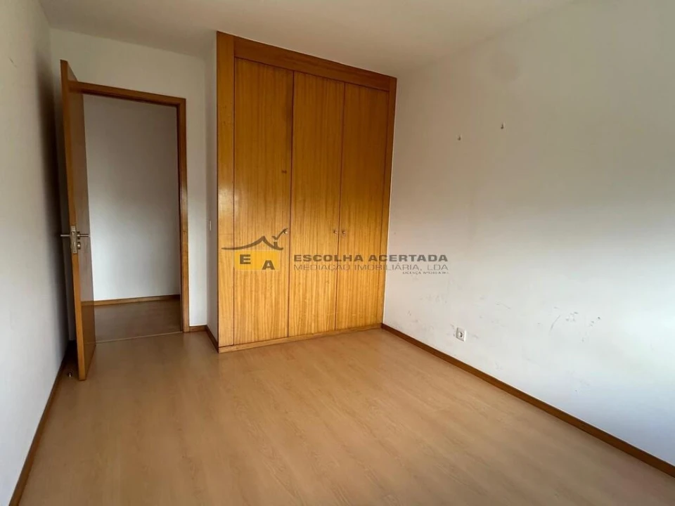 Apartamento T3 para Venda em Cidade da Maia Foto 8