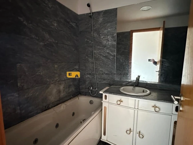Apartamento T3 para Venda em Cidade da Maia Foto 11