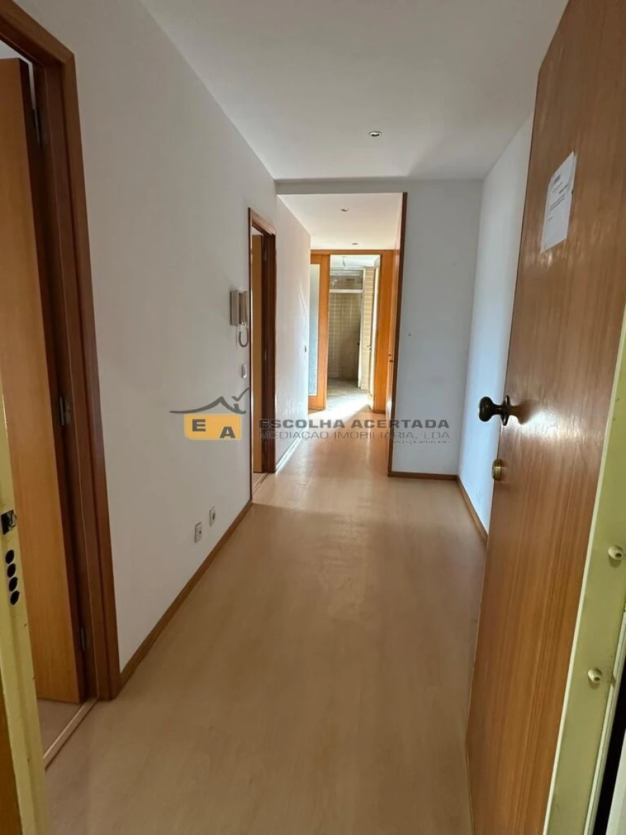 Apartamento T3 para Venda em Cidade da Maia Foto 6