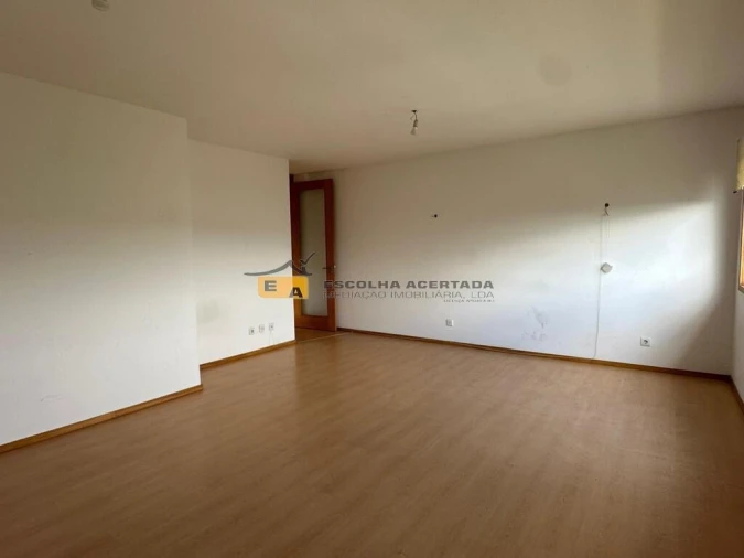 Apartamento T3 para Venda em Cidade da Maia Foto 4