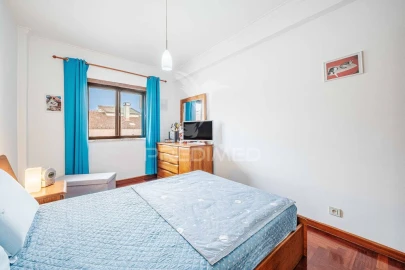 Apartamento T2 para Venda em Agualva e Mira-Sintra