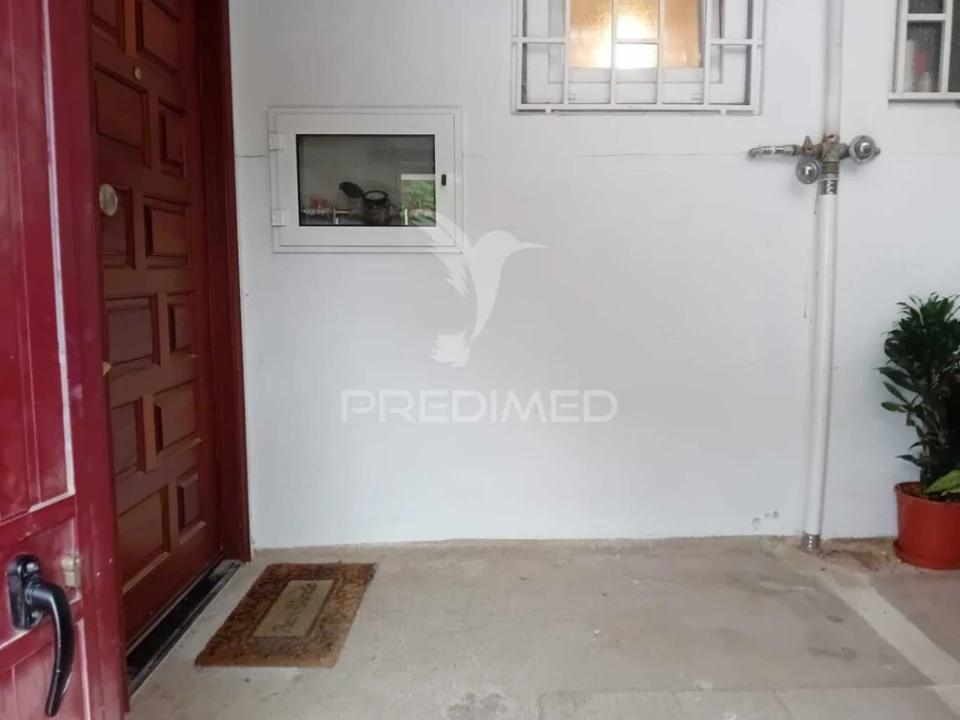 Apartamento T2 para Venda em Pontinha e Famões Foto 11