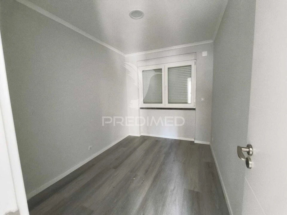 Apartamento T2 para Venda em Benfica Foto 14