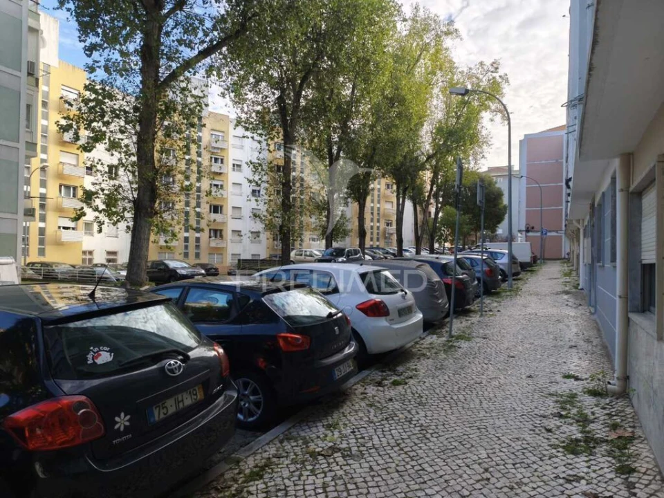 Apartamento T2 para Venda em Benfica Foto 18