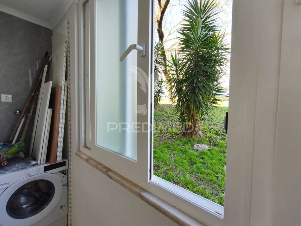 Apartamento T2 para Venda em Benfica Foto 6