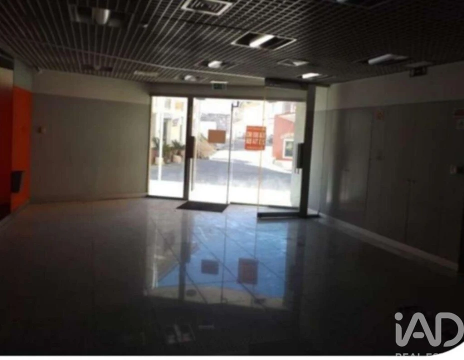 Negócio para Venda em Amiais de Baixo Foto 1