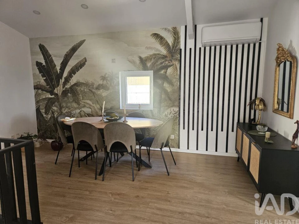 Moradia T4 para Venda em Erada Foto 1