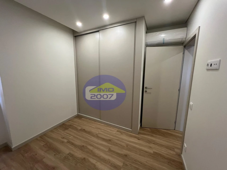 Moradia T3 para Venda em Espinho Foto 10