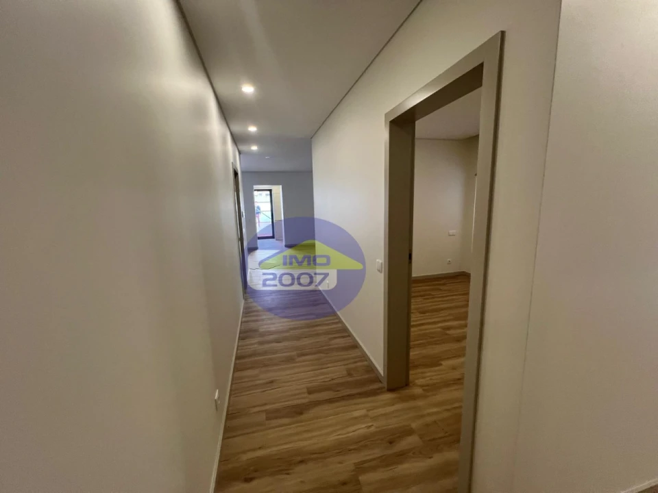 Moradia T3 para Venda em Espinho Foto 18