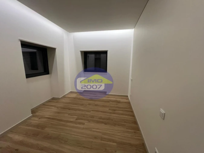 Moradia T3 para Venda em Espinho Foto 11