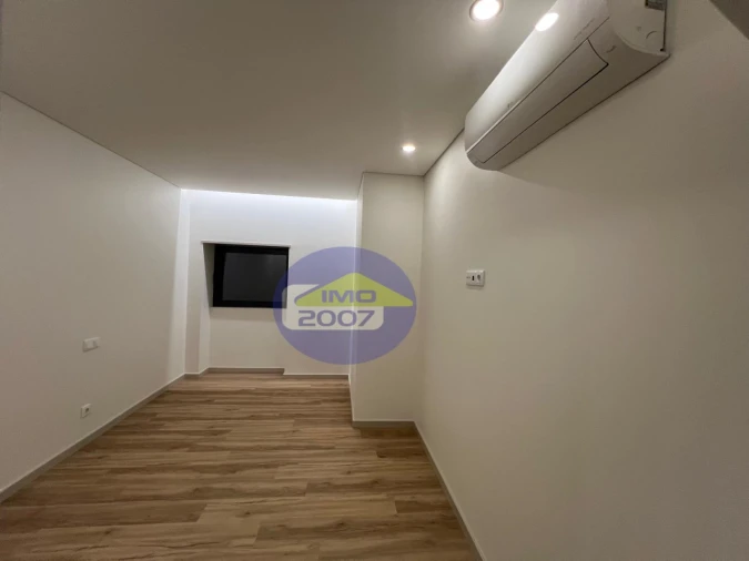 Moradia T3 para Venda em Espinho Foto 15