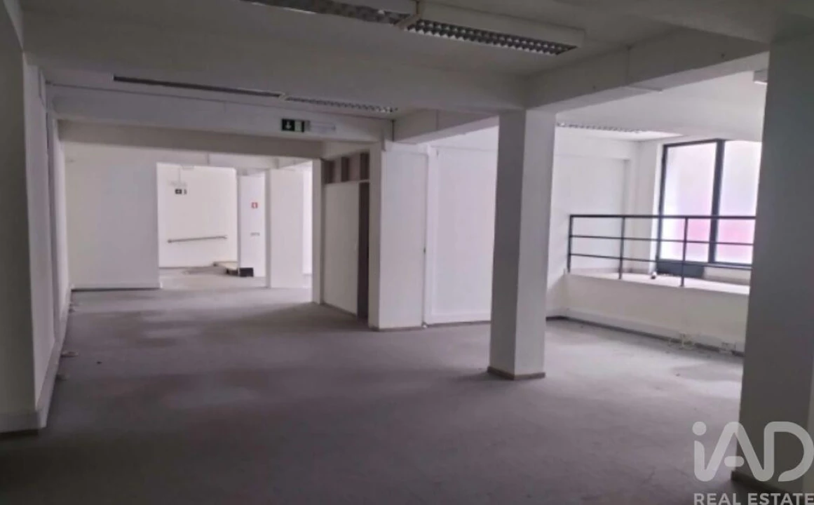 Loja para Venda em Torres Novas (Santa Maria, Salvador e Santiago) Foto 6