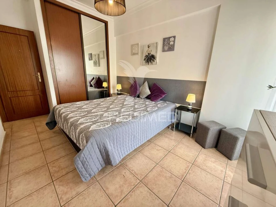 Apartamento T1 para Venda em Portimão Foto 4