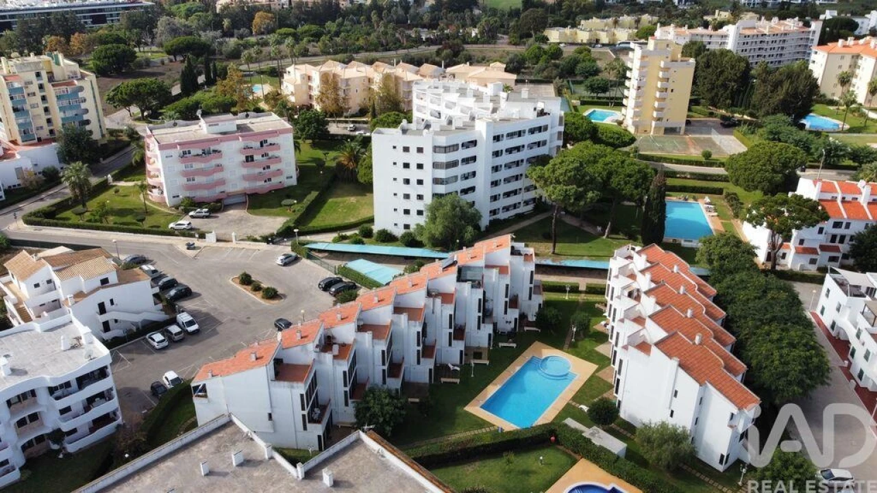 Apartamento T2 para Venda em Quarteira Foto 27