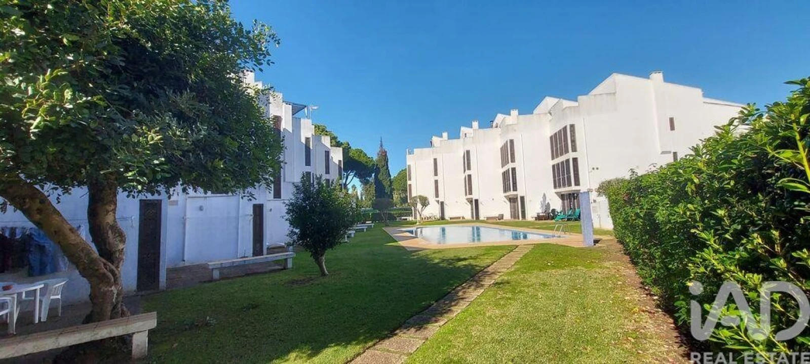 Apartamento T2 para Venda em Quarteira Foto 24