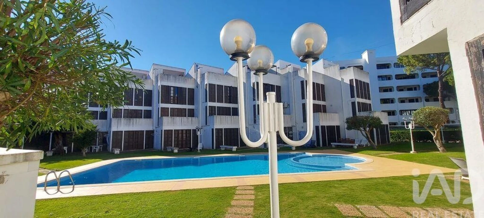 Apartamento T2 para Venda em Quarteira Foto 1