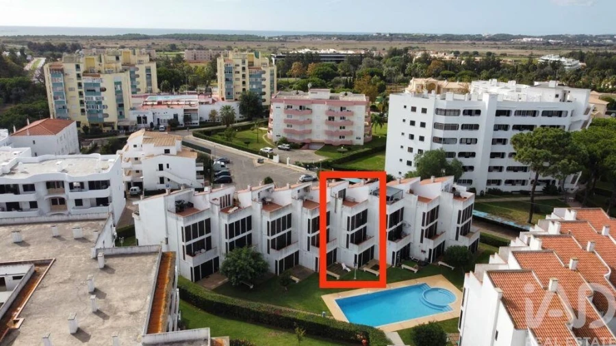 Apartamento T2 para Venda em Quarteira Foto 23