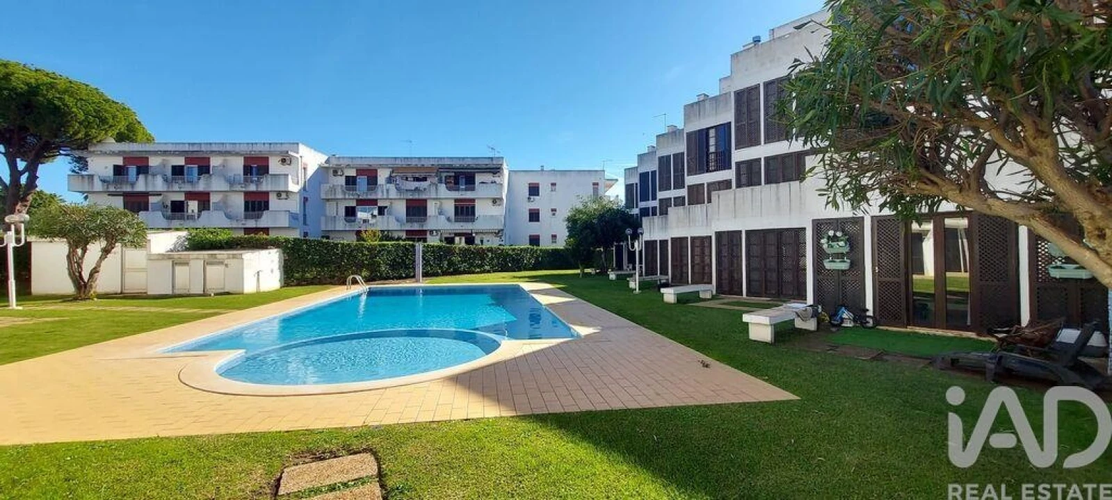 Apartamento T2 para Venda em Quarteira Foto 23