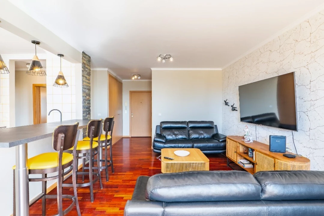 Apartamento T2 para Venda em Caniço Foto 5
