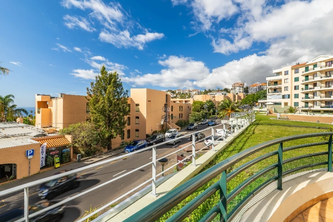 Apartamento T2 para Venda em Caniço Foto 42