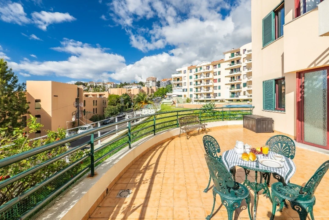 Apartamento T2 para Venda em Caniço Foto 35