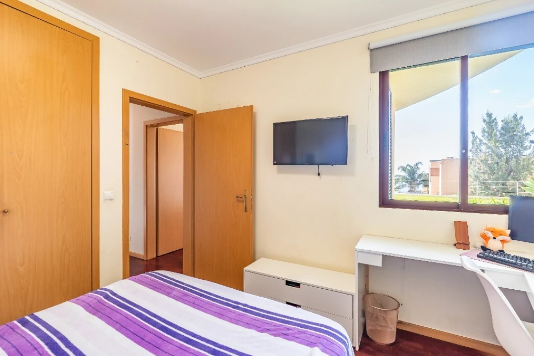 Apartamento T2 para Venda em Caniço Foto 14