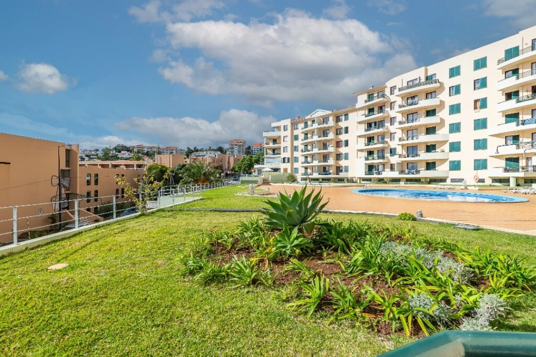 Apartamento T2 para Venda em Caniço Foto 45