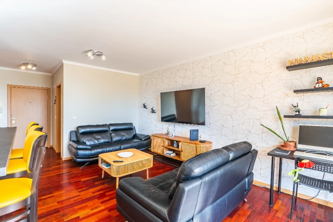 Apartamento T2 para Venda em Caniço Foto 7